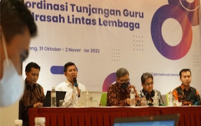 Kemenag Perkuat Regulasi Pendidikan Profesi dan Tunjangannya